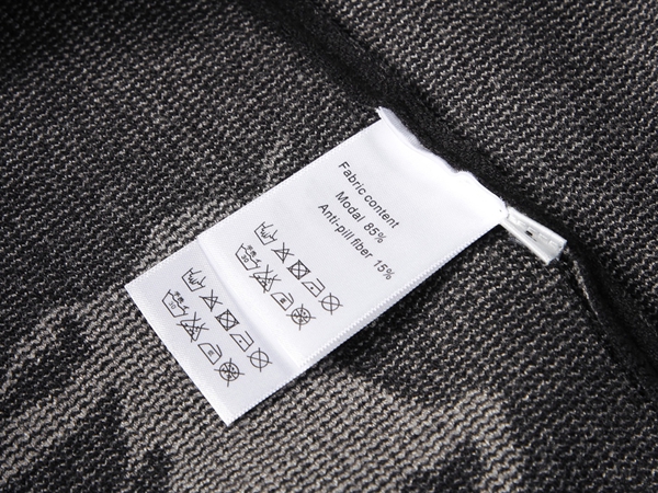 ブランドセーター全体デザイン